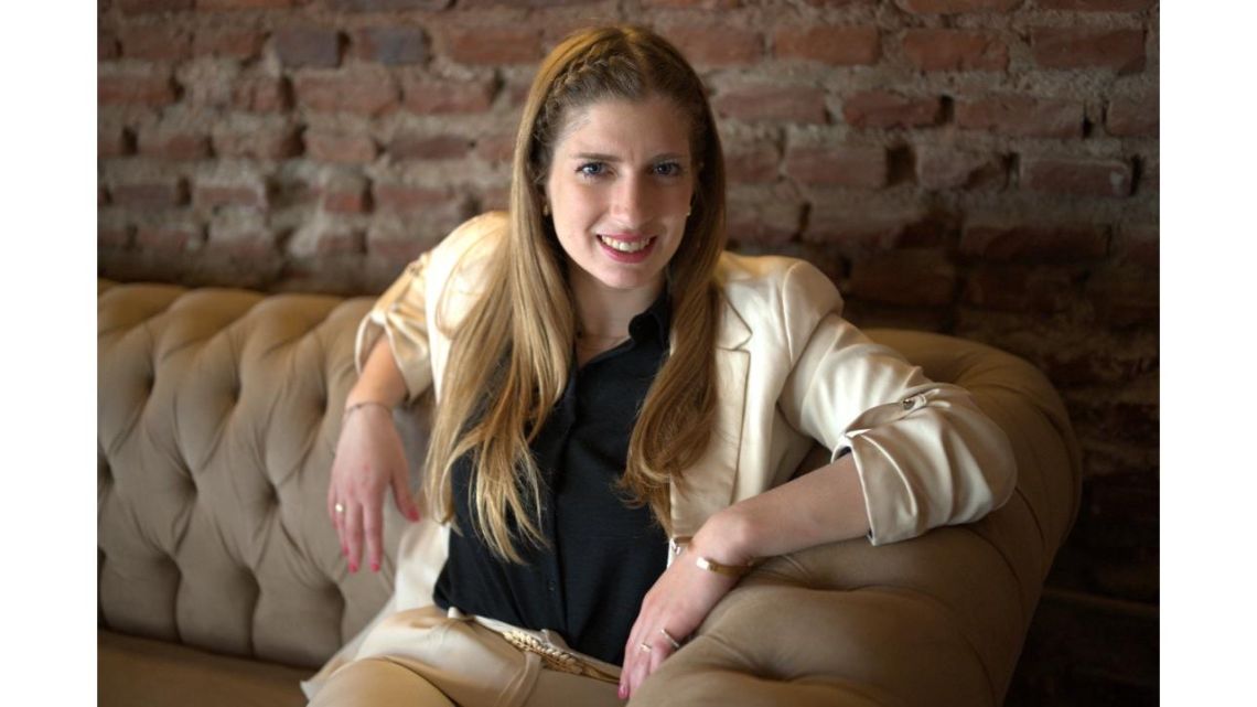 Carolina Fariña en la nota de Caras